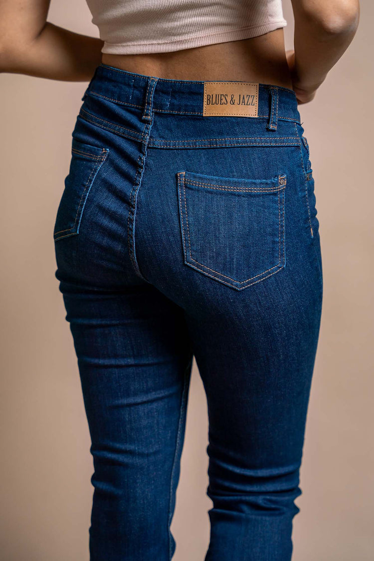 Beth - Straight Fit Jeans - Blues and Jazz