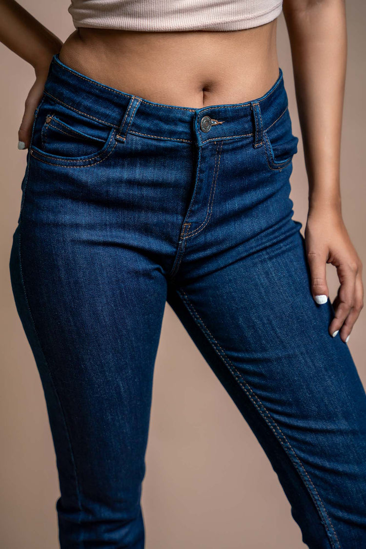 Beth - Straight Fit Jeans - Blues and Jazz